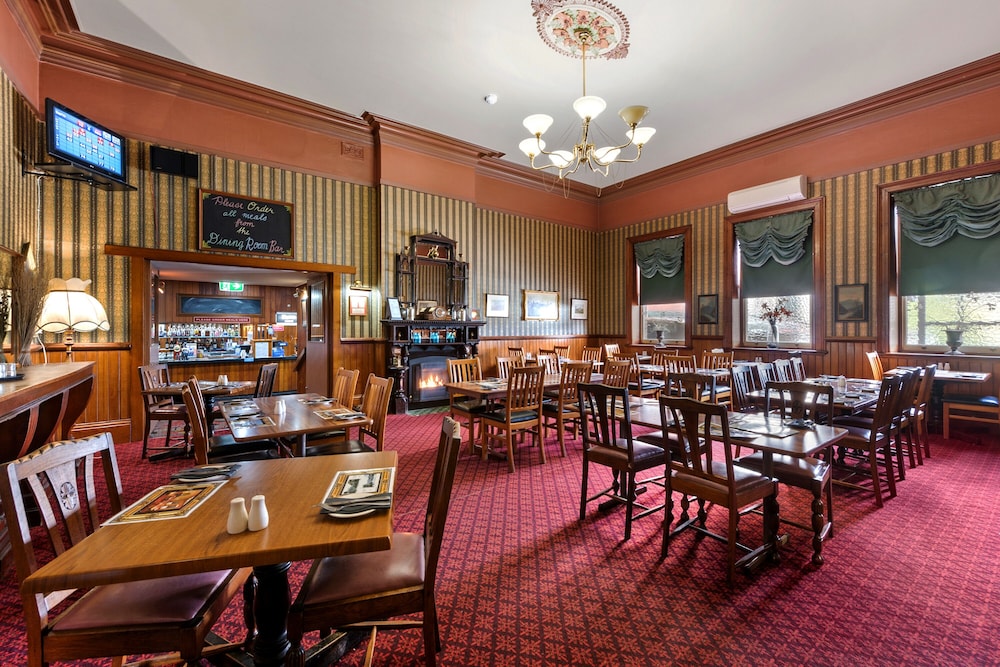 The Empire Hotel 27/35