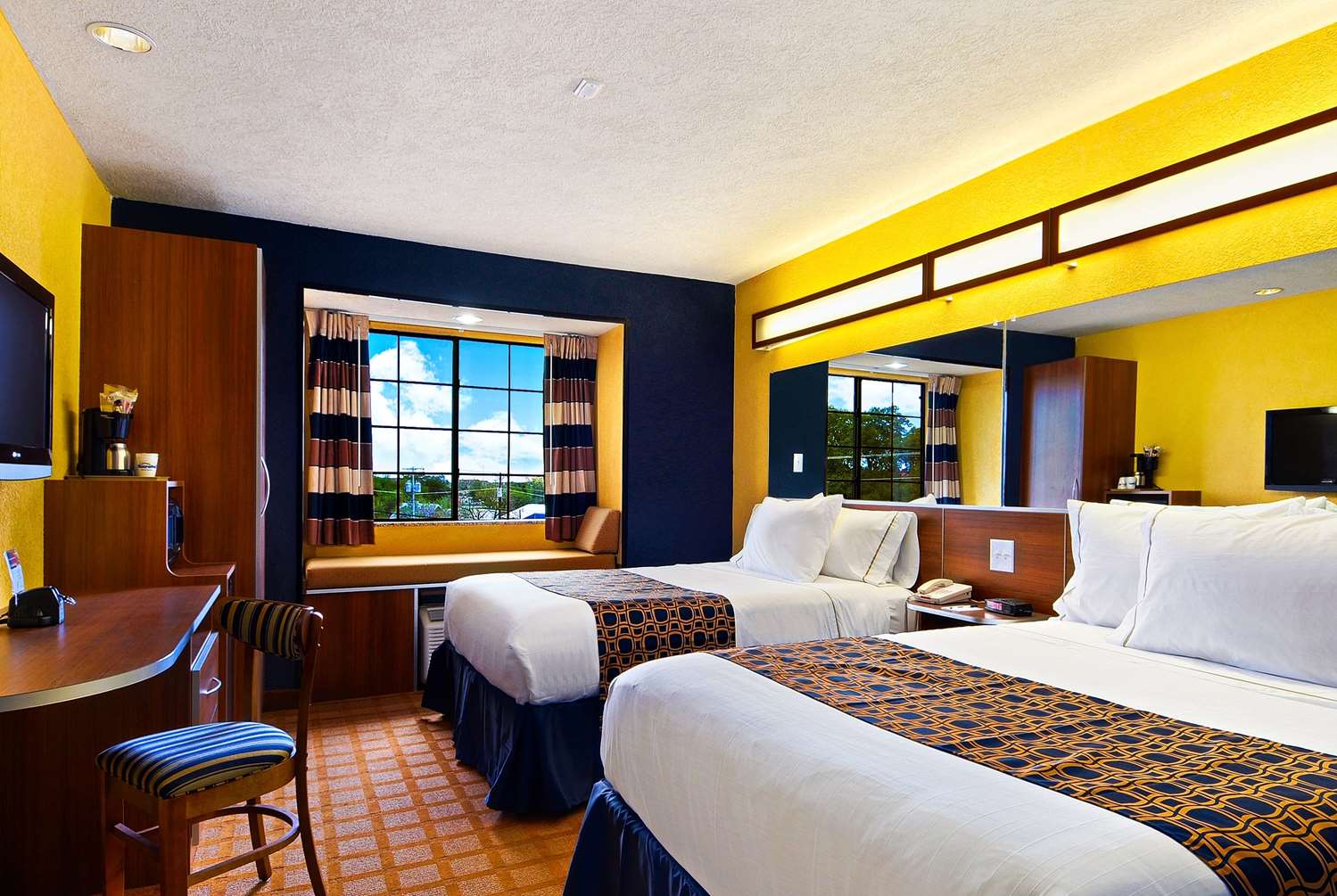Microtel Inn & Suites by Wyndham New Braunfels 10/38