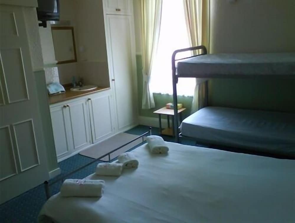 Brampton Guest House 34/50