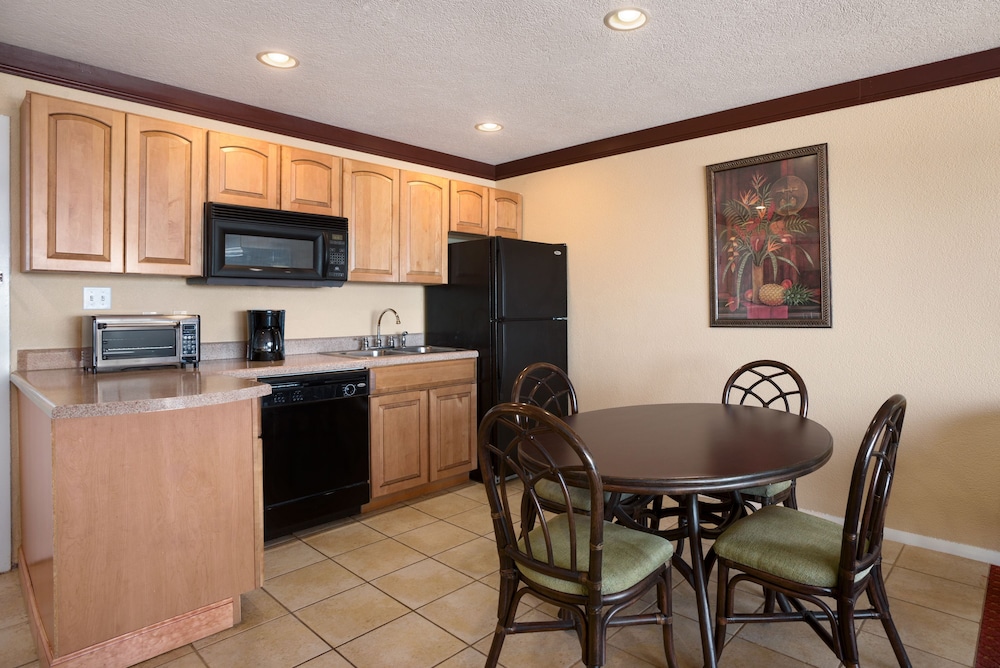Days Inn by Wyndham Ocean City Oceanfront 42/64