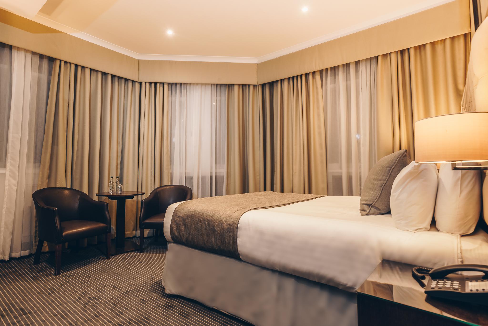 Deluxe, King Bed