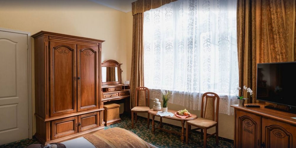 City Hotel Unio Superior 23/40