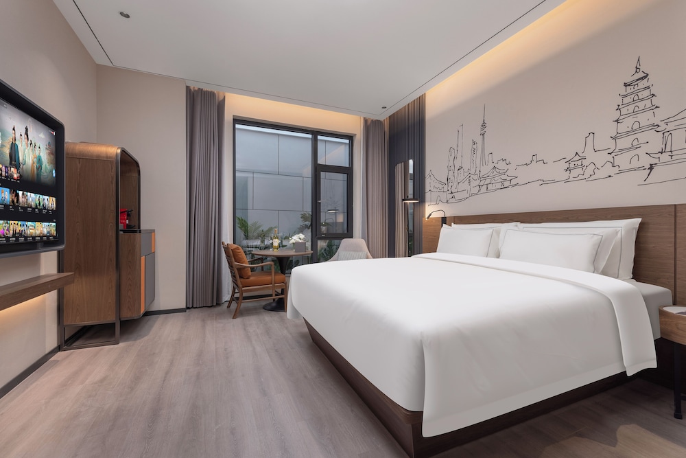 UrCove by Hyatt Xi'an Bell Tower Huimin Street 7/47