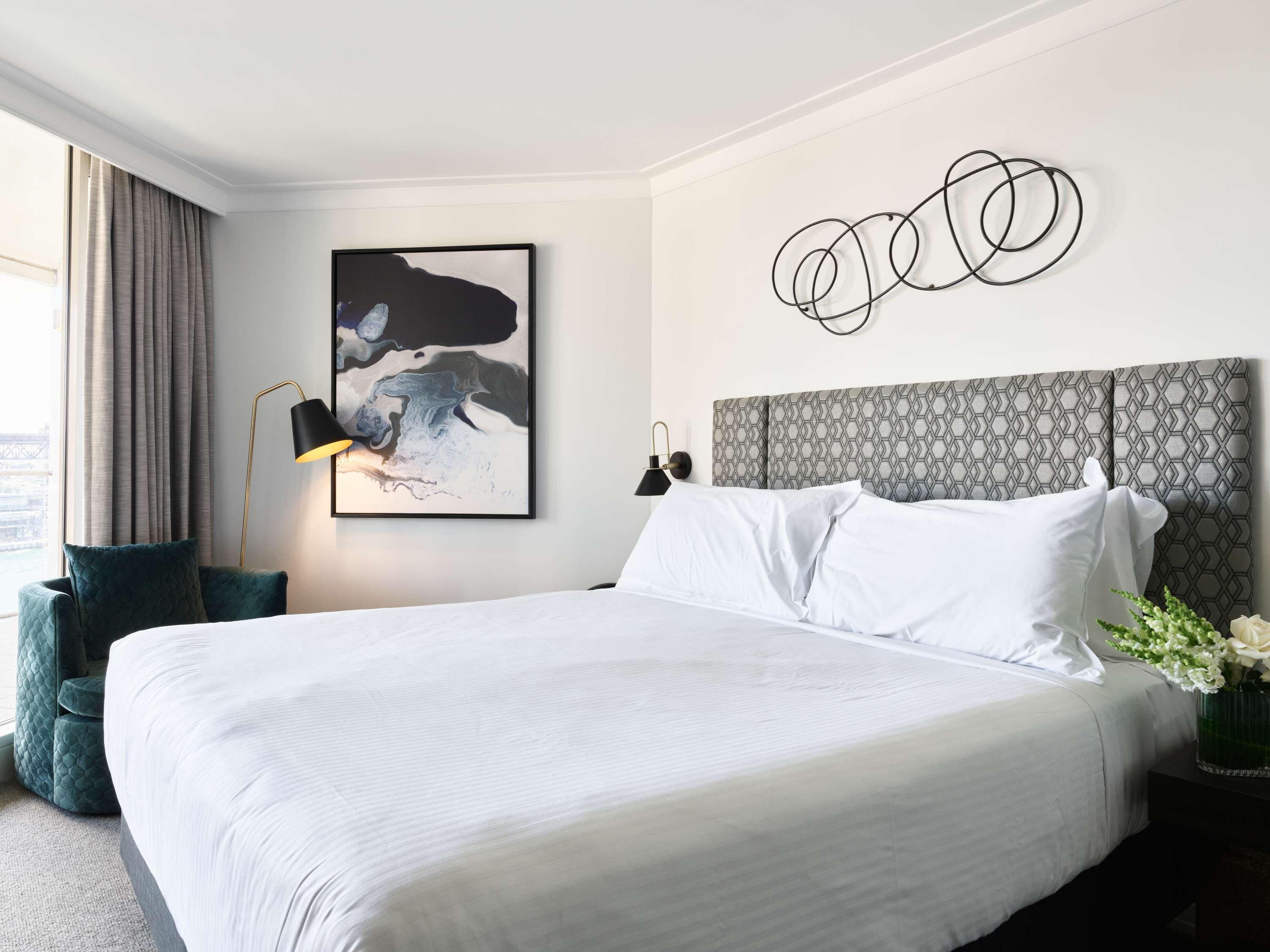 DELUXE, APARTMENT, KING BED, HARBOUR VIEW