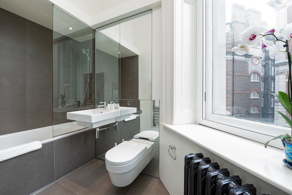 Grosvenor Gardens by CAPITAL 42/50