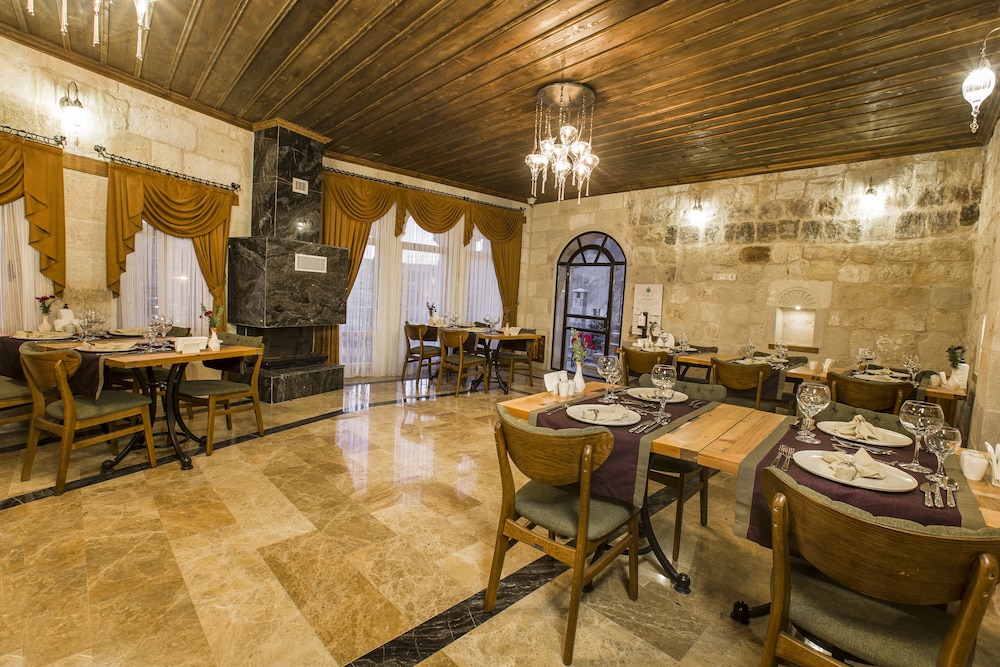 Imperial Cave Hotel 53/69