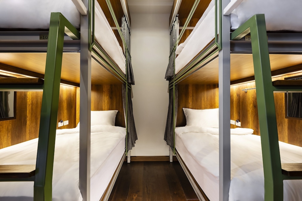 Khunluang Hostel - Adults Only 13/45