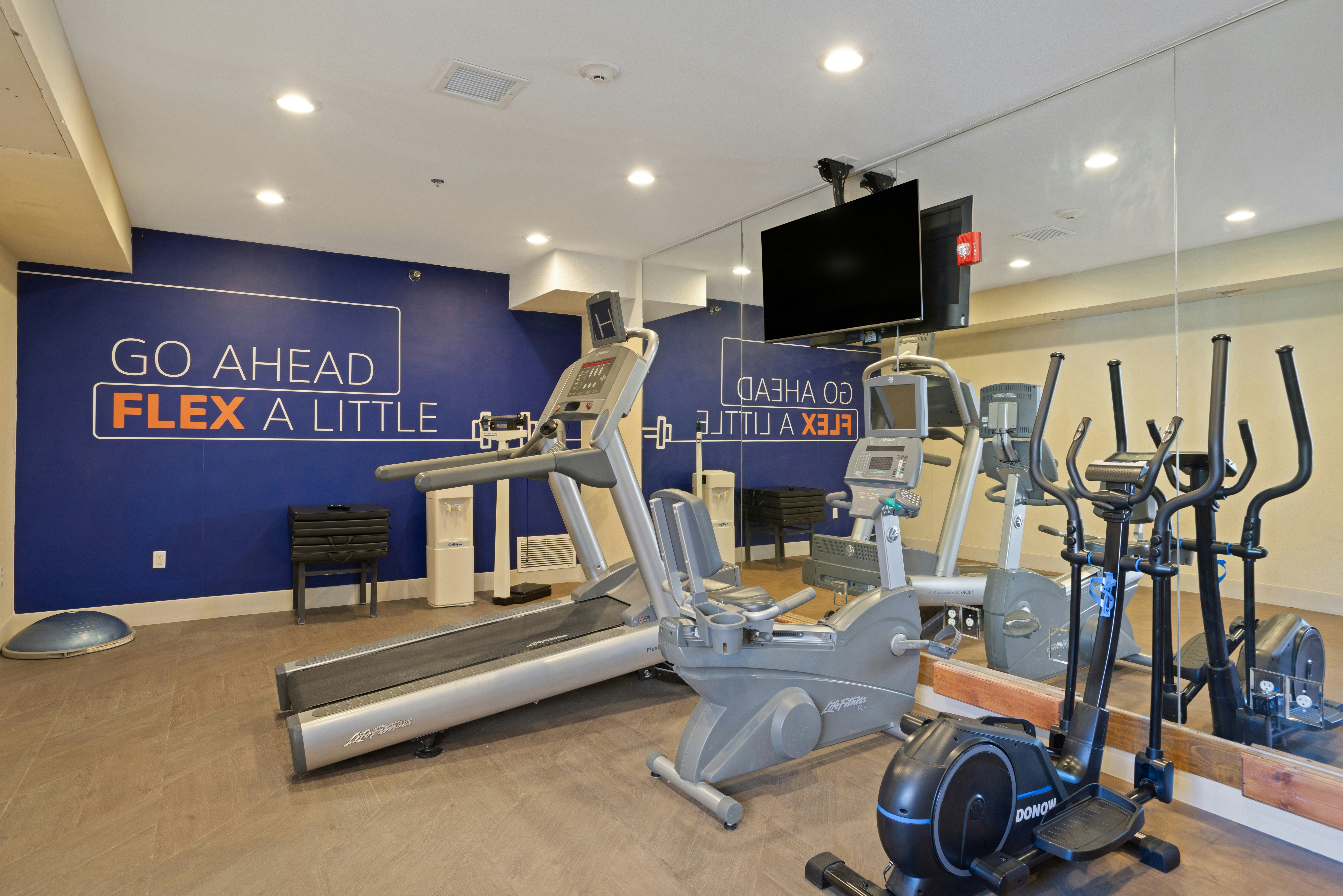 Holiday Inn Express & Suites Torrington 47/78