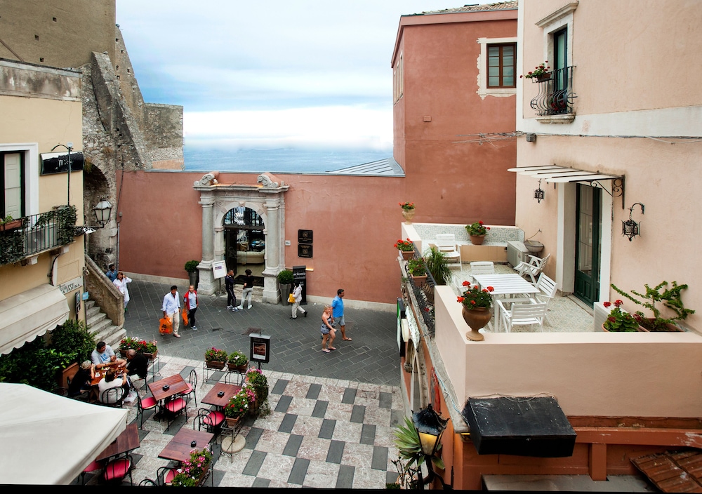 Porta Di Mezzo Luxury B And B 24/38