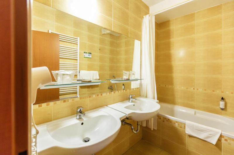 Hotel Senec Lake Resort 49/50