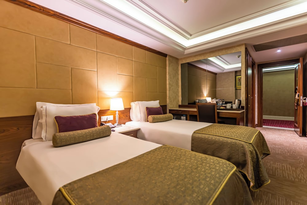 ECONOMY, TWIN BEDS
