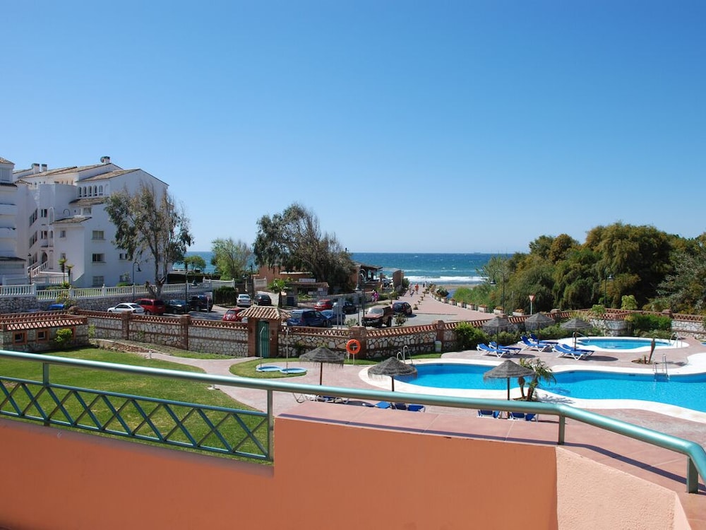 Marbella Beach Resort at Club Playa 40/50