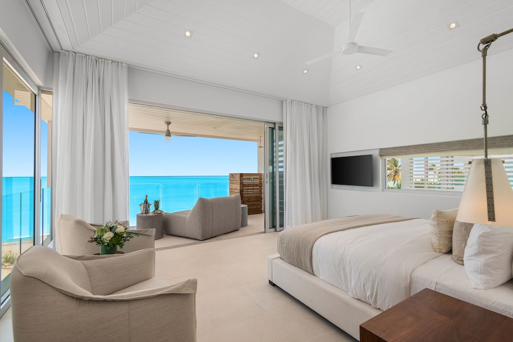 Beach Enclave Long Bay 17/50
