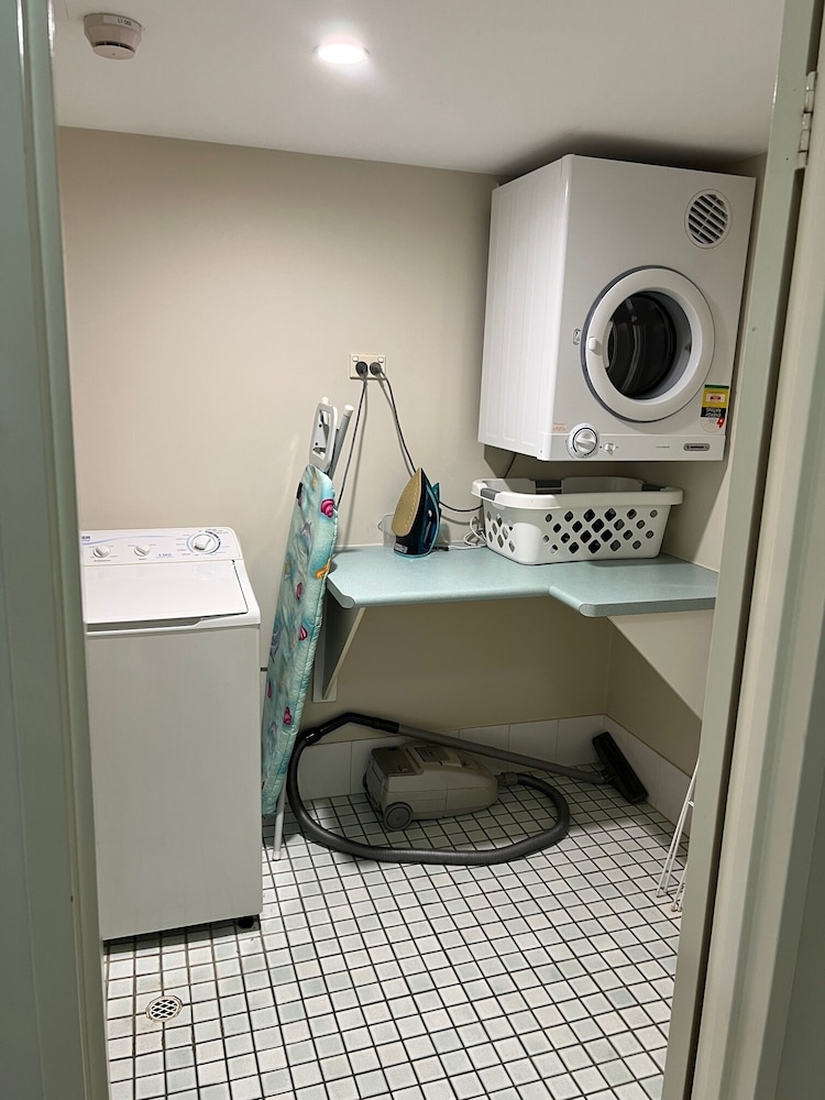 WHITE CREST LUXURY APARTMENTS 13/50