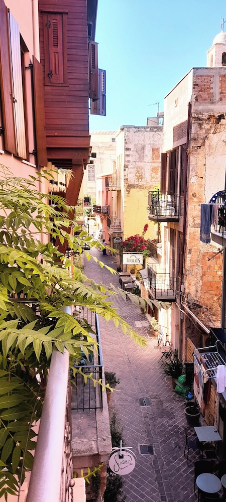 Palazzo Di Petro 40/50