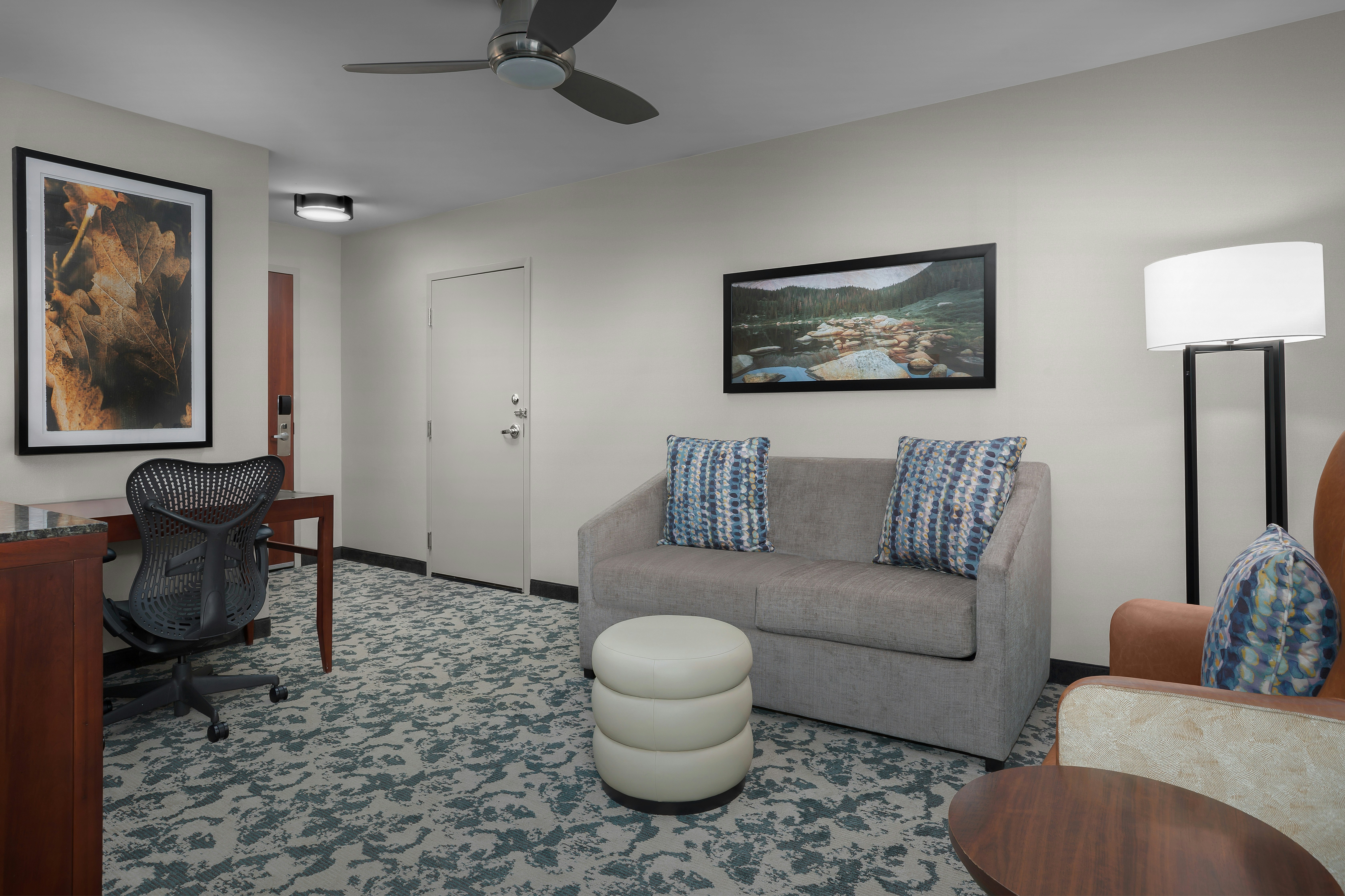 JUNIOR SUITE, KING BED