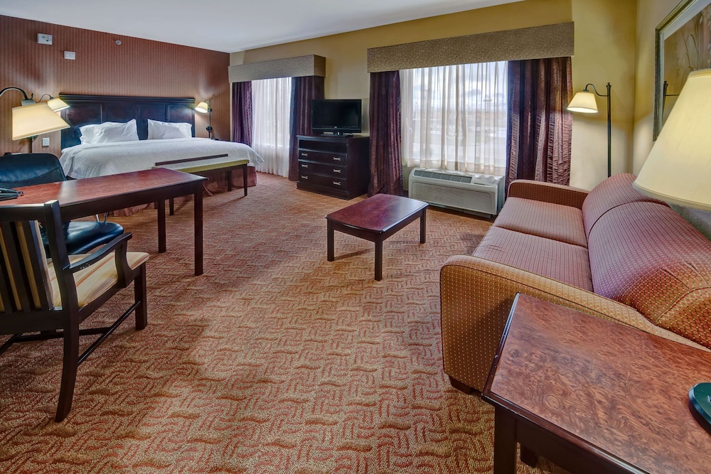 Hampton Inn and Suites Corsicana 37/62