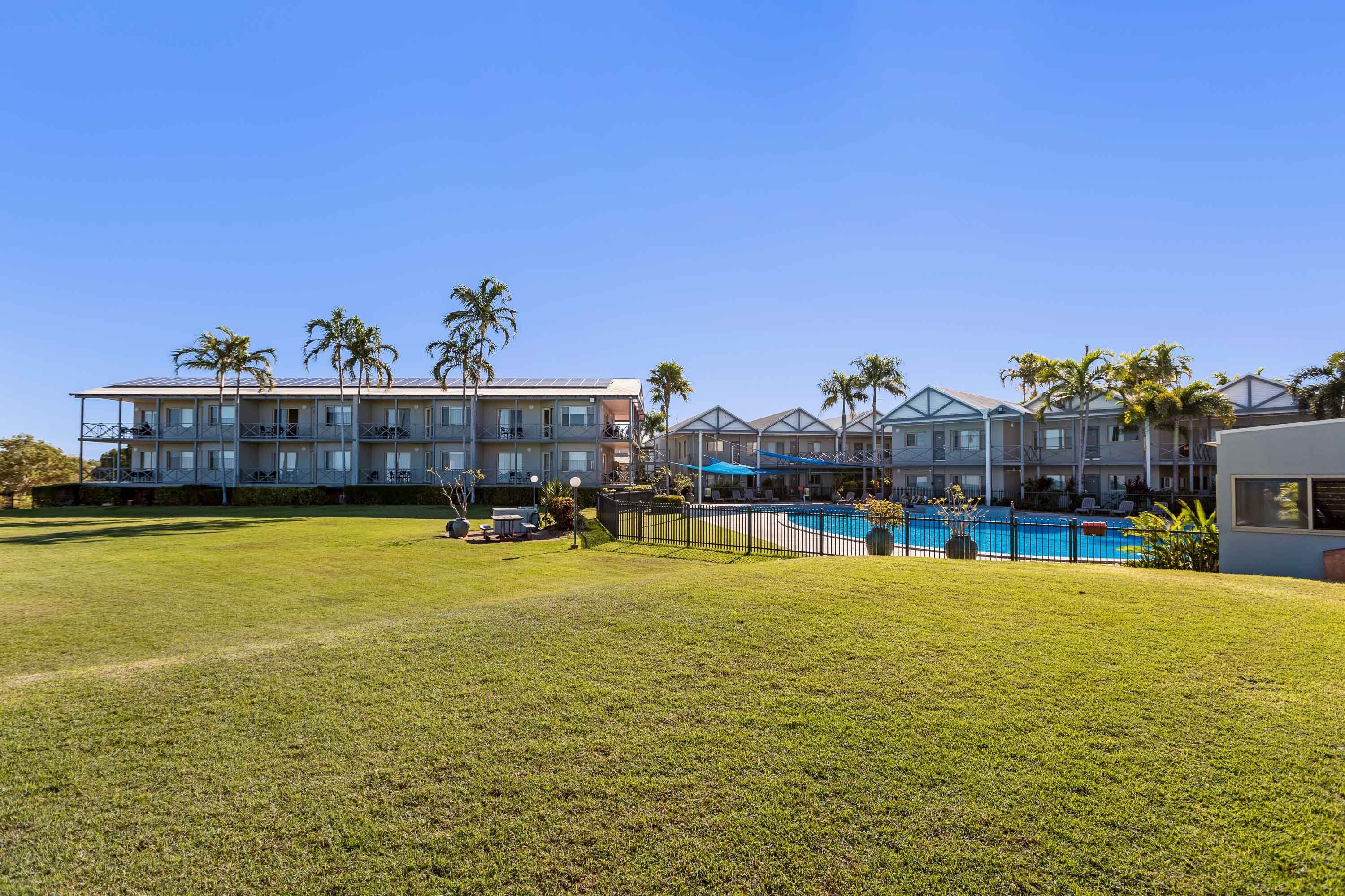 Moonlight Bay Suites 37/41