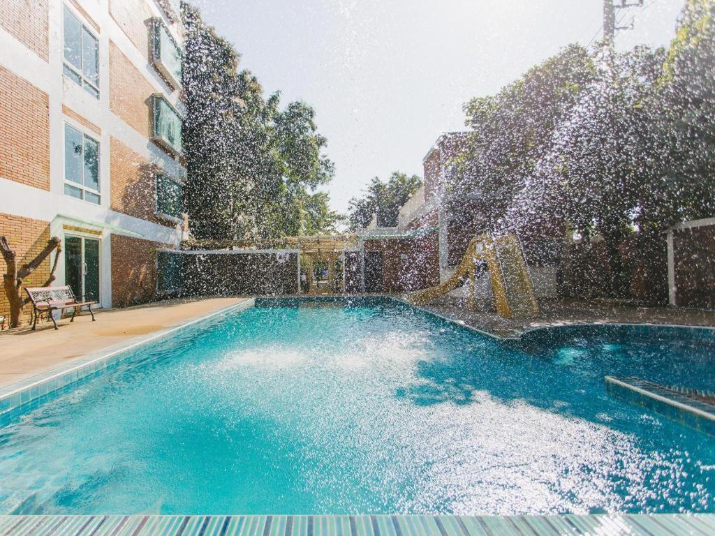 B2 Resort Boutique & Budget Hotel 51/52
