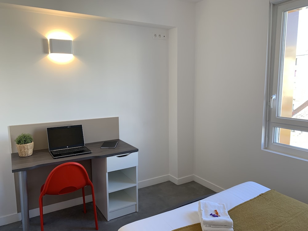 Moov Appart Hotel Clichy 15/42