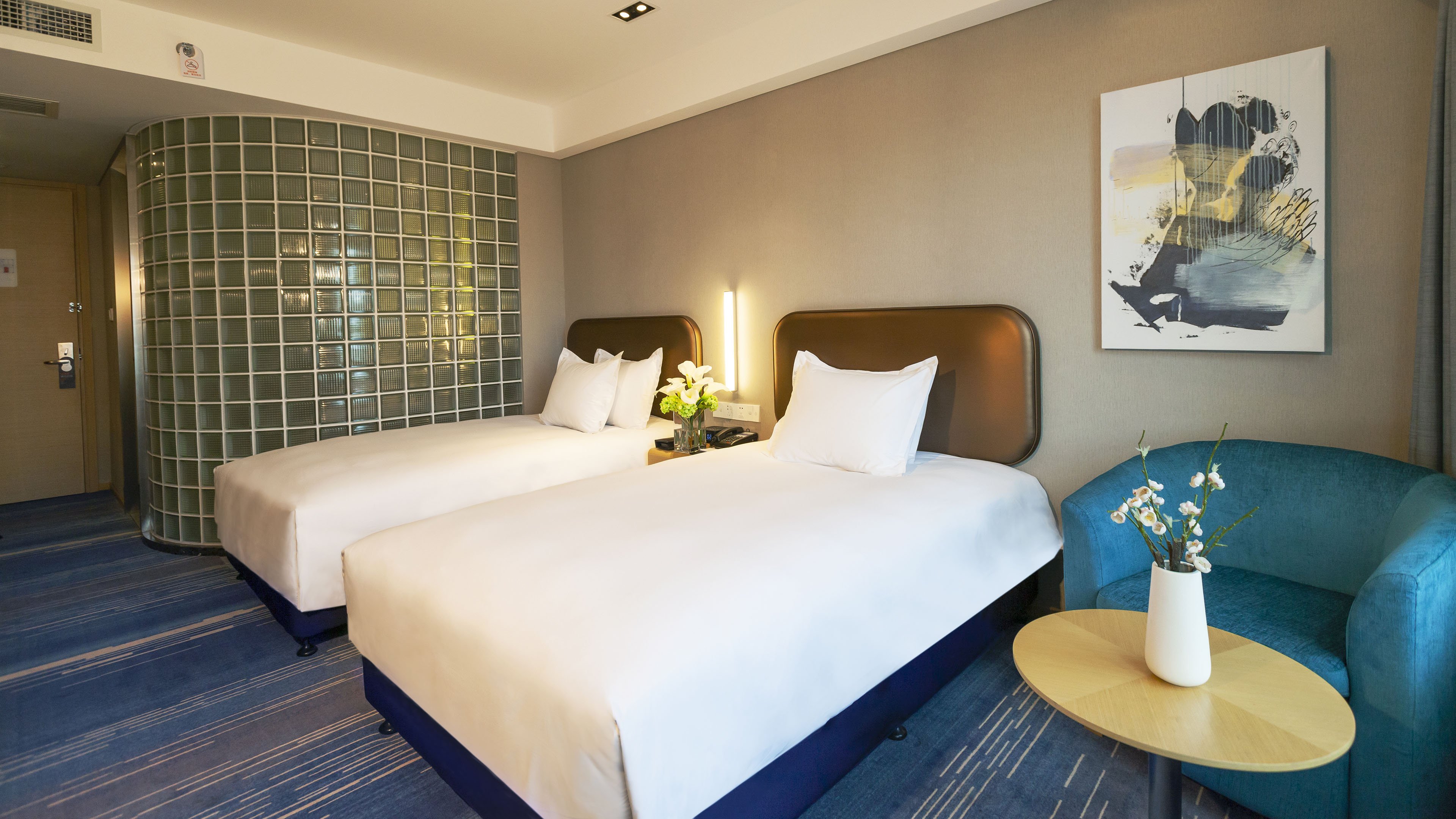 HOLIDAY INN EXPRESS CHIFENG HONGSHAN 16/50