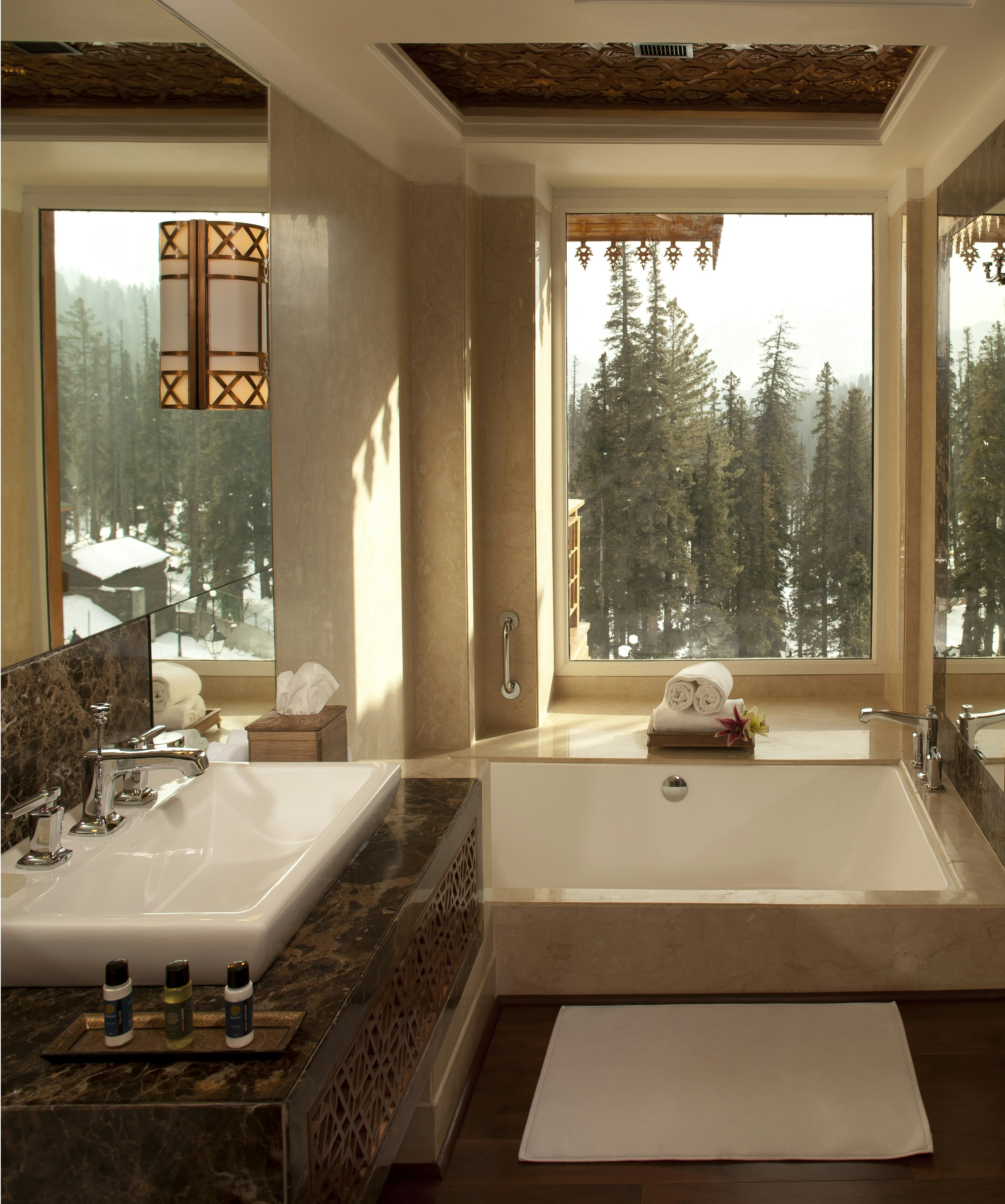 The Khyber Himalayan Resort & Spa 28/28