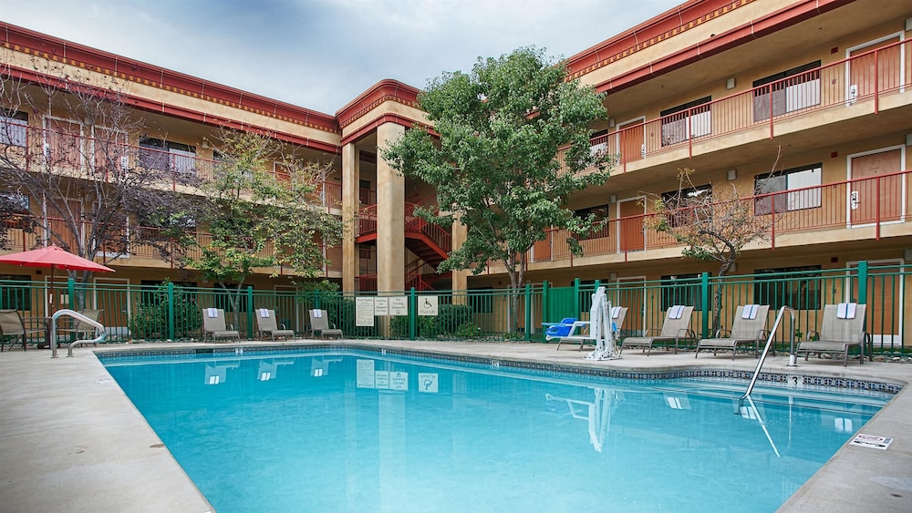 Best Western Plus Orchid Hotel & Suites 1/59