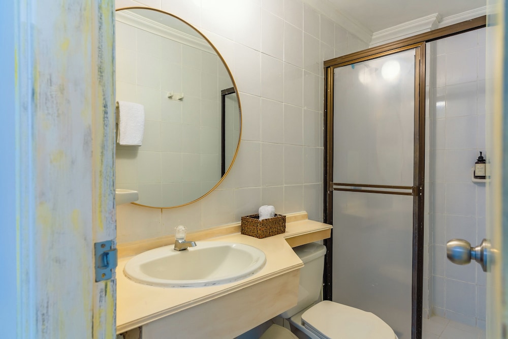 Hotel Cocoliso Island Resort 73/75
