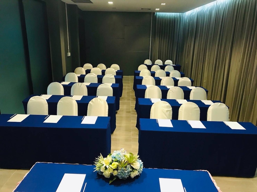Mantra Varee Hotel 37/47