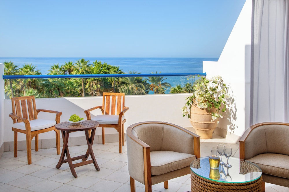 Azia Resort and Spa 76/98