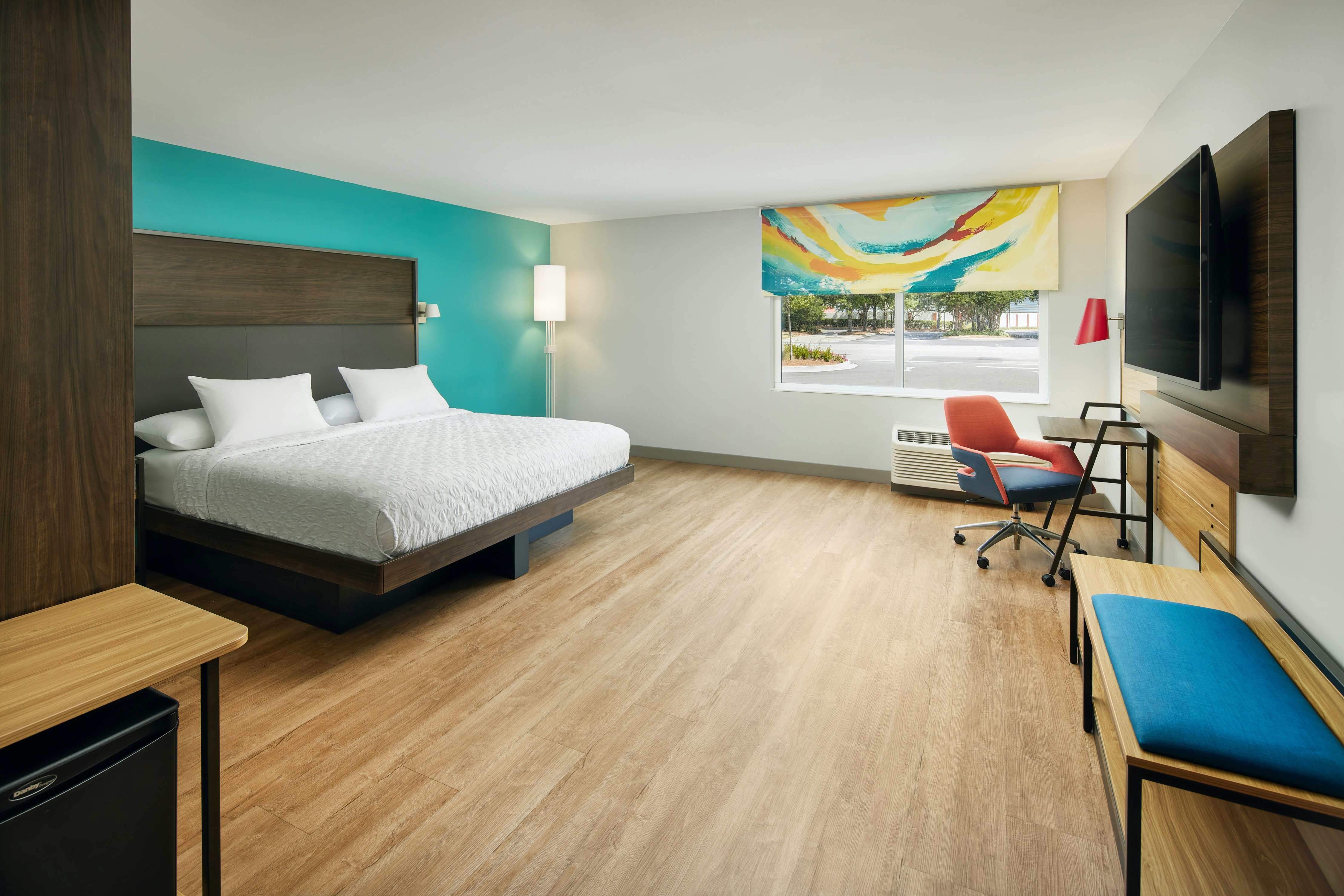 ROOM, KING BED, ACCESSIBLE