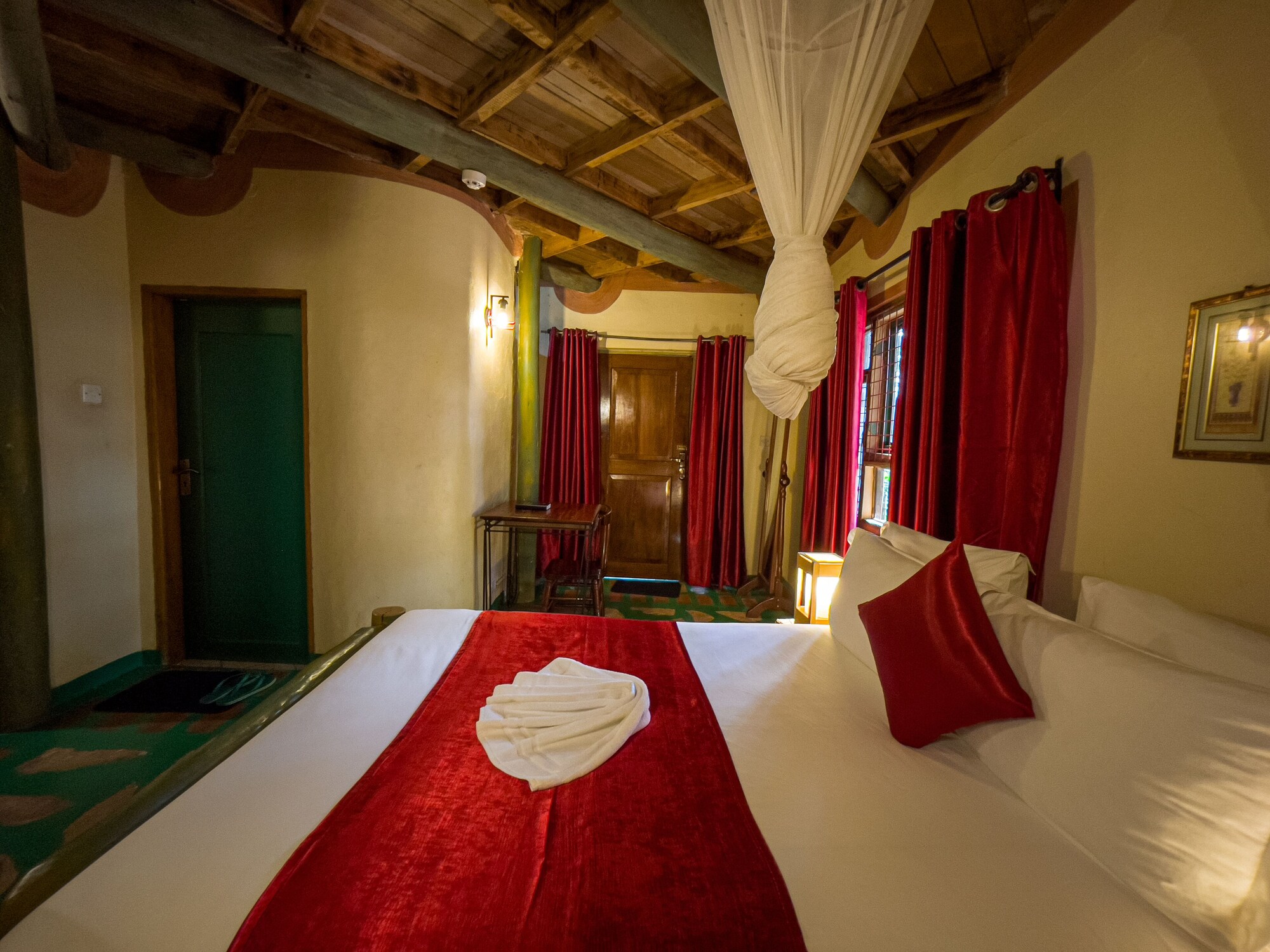 2 BEDROOMS, COTTAGE