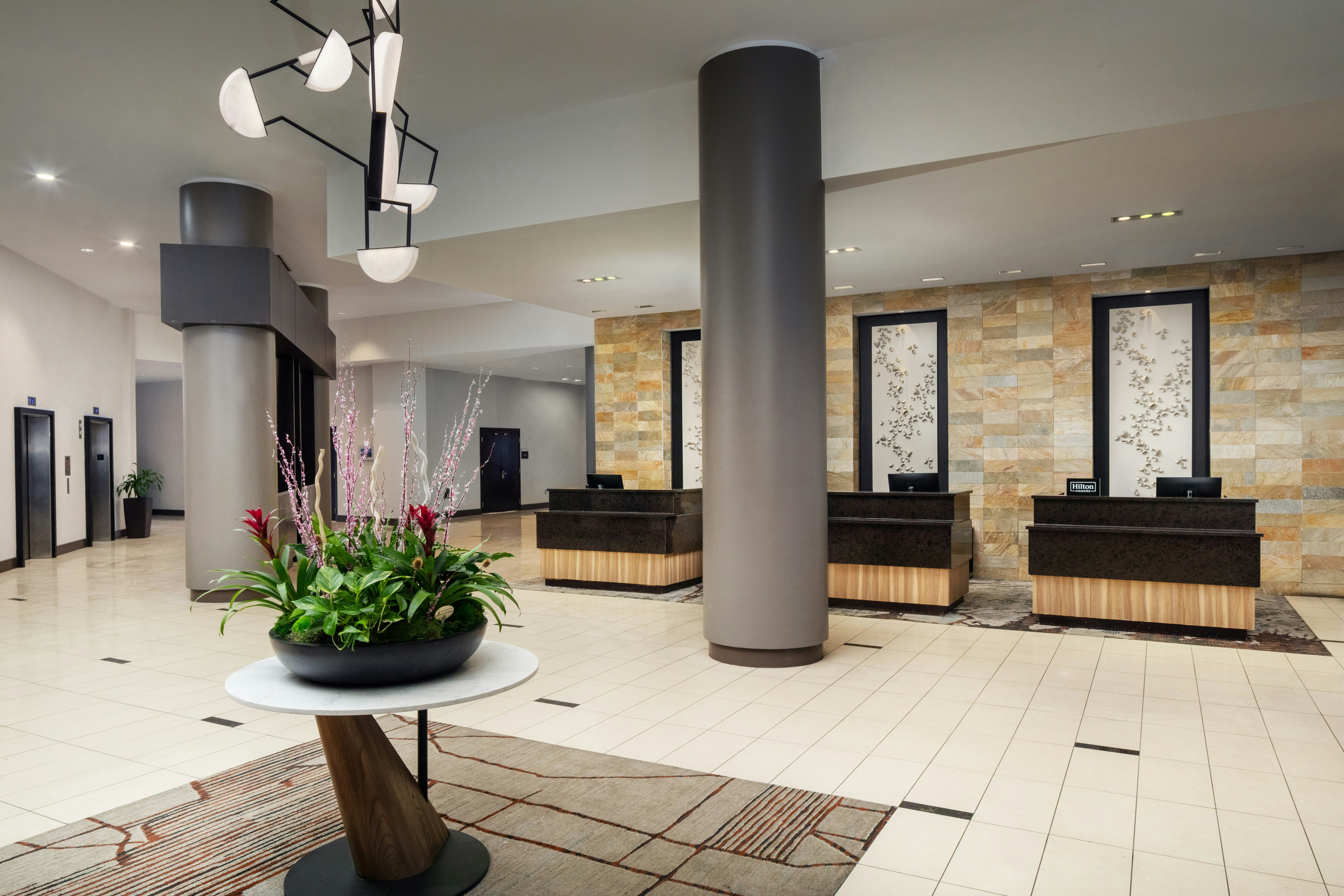 Hilton Albany 42/80