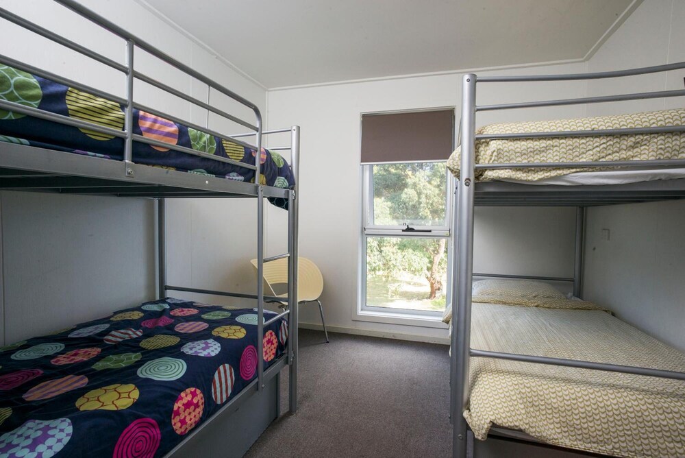 THE ISLAND ACCOMMODATION 54/69