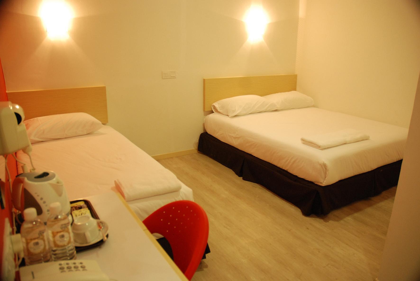 Room, Triple