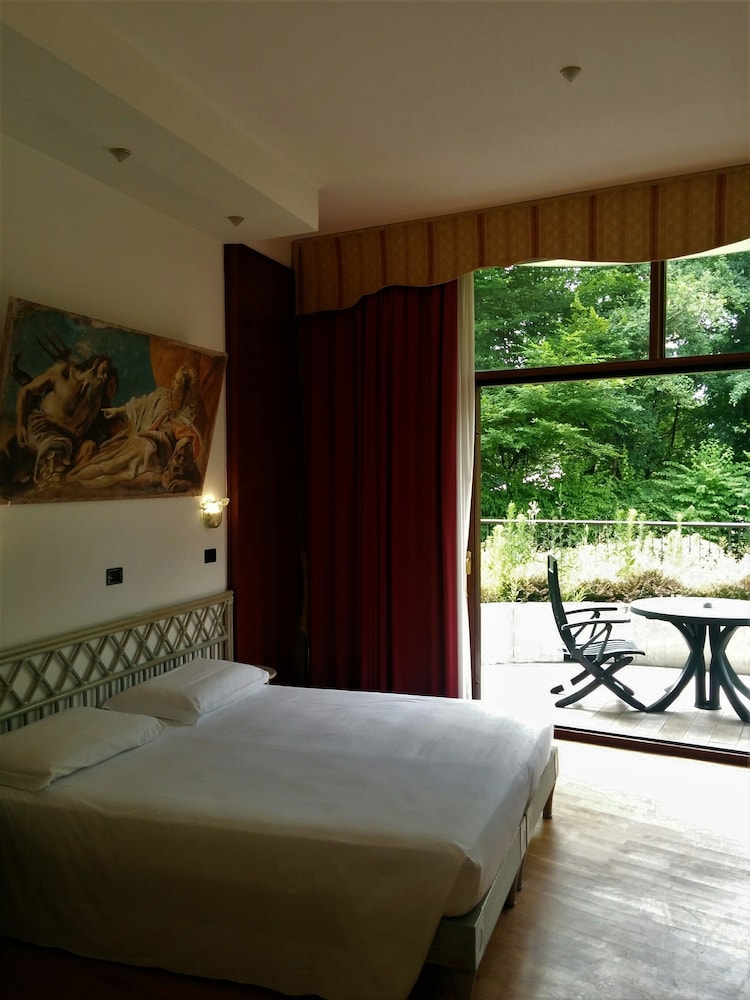 Park Hotel Junior 21/59