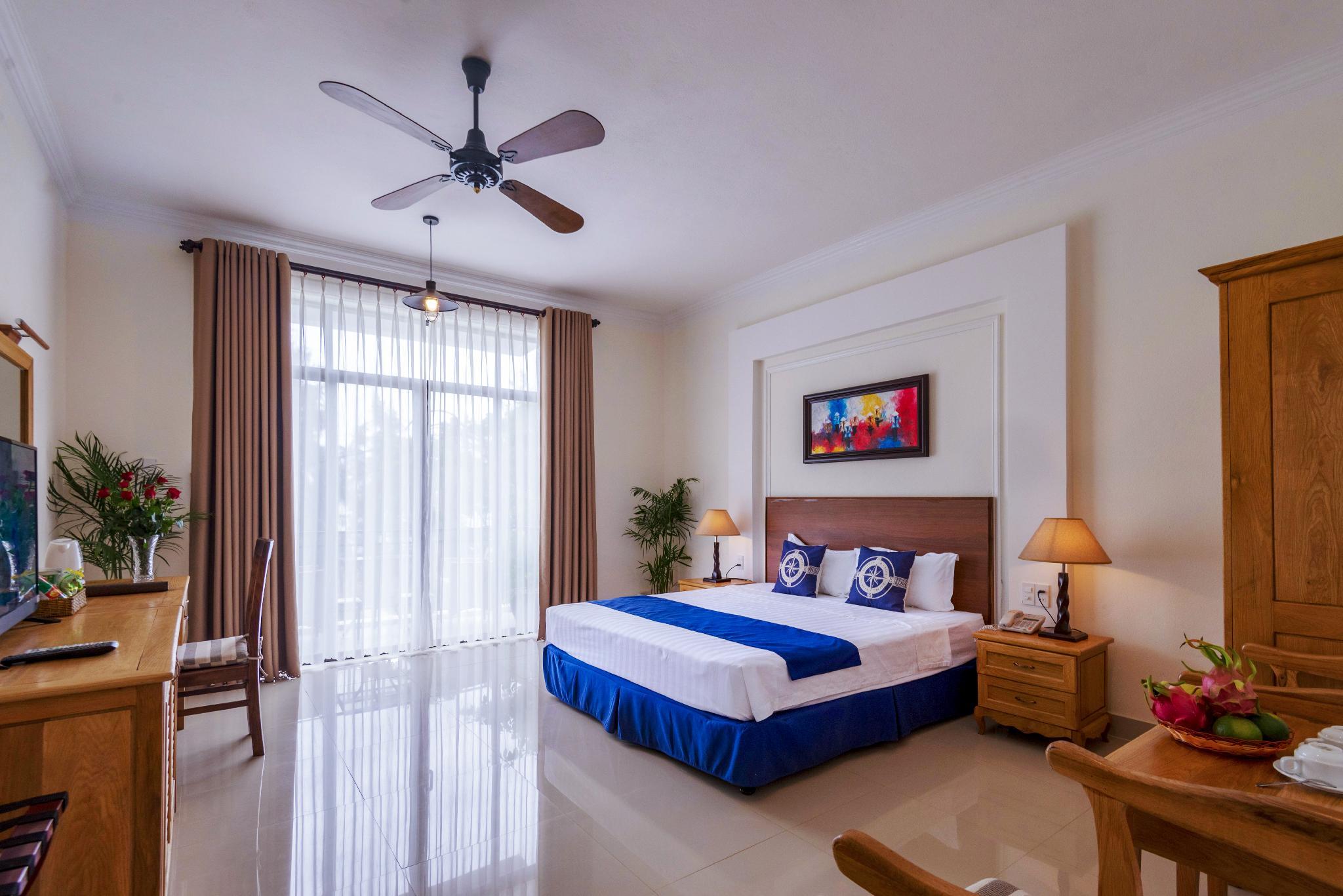 Room, King Bed, Ocean View