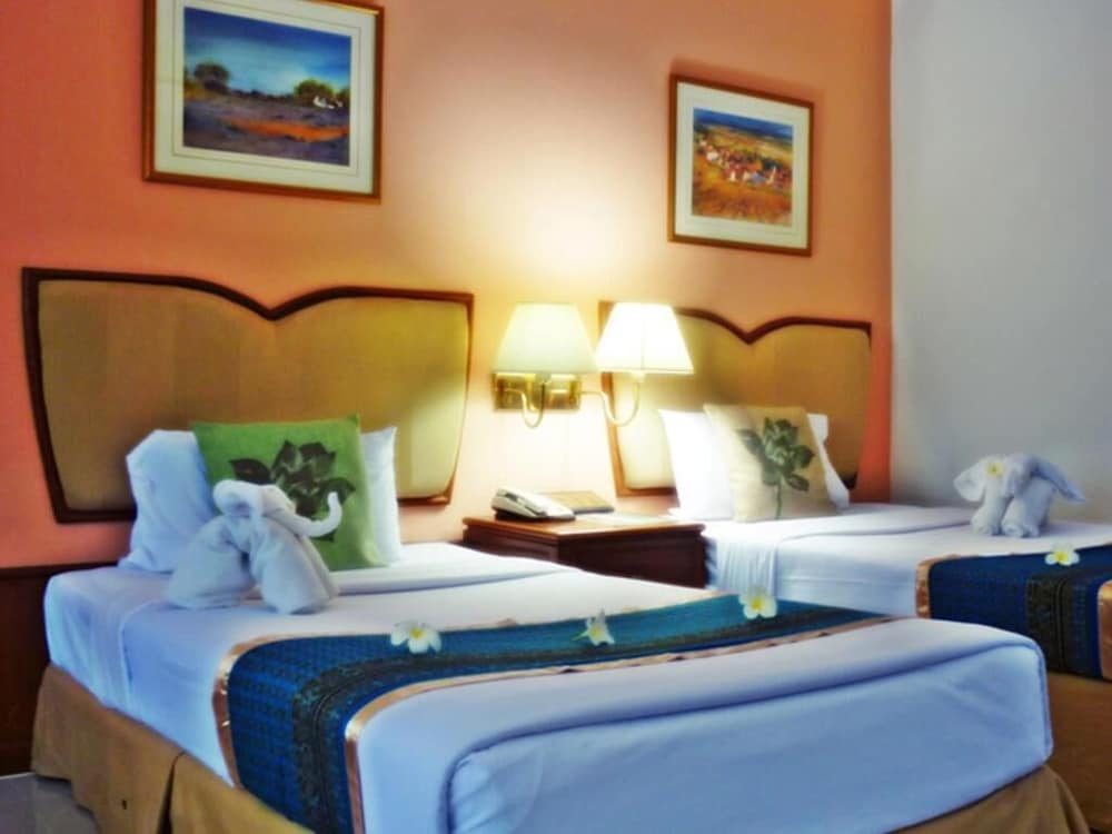 Wattana Park Hotel 23/42