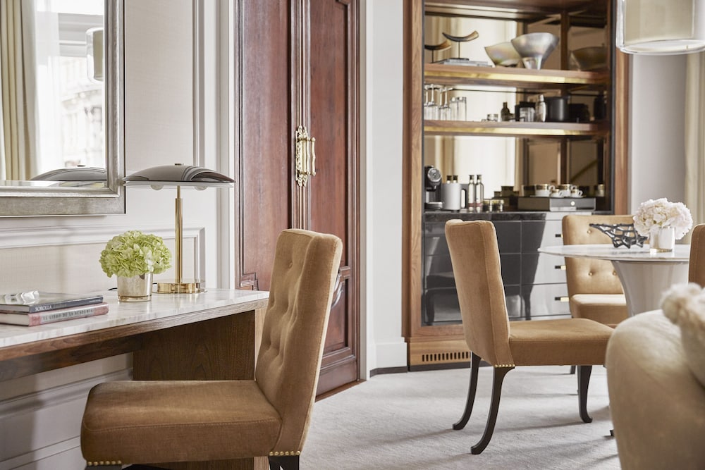 Four Seasons Hotel Madrid 59/72