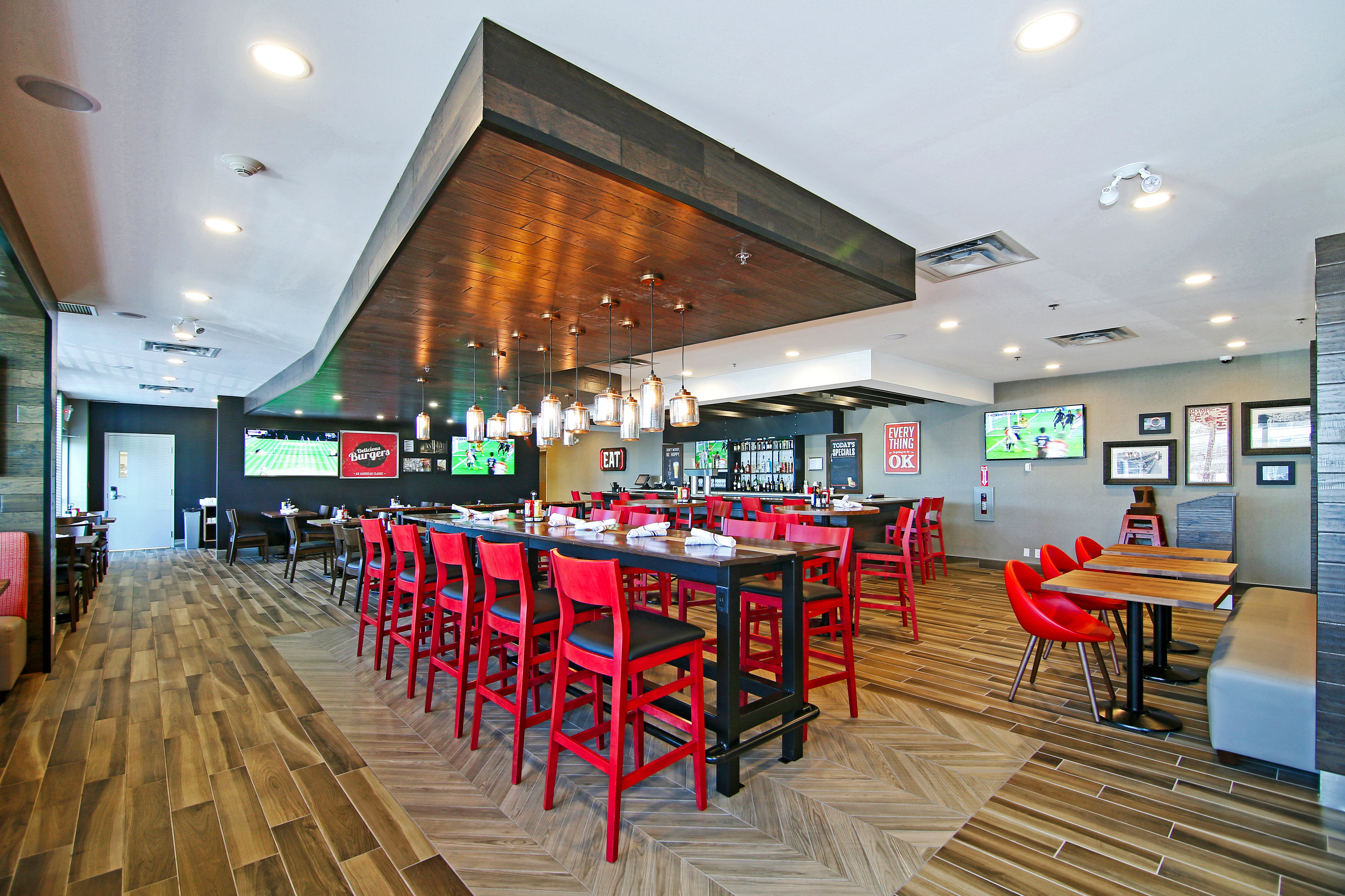 Holiday Inn & Suites Calgary Airport North 32/50