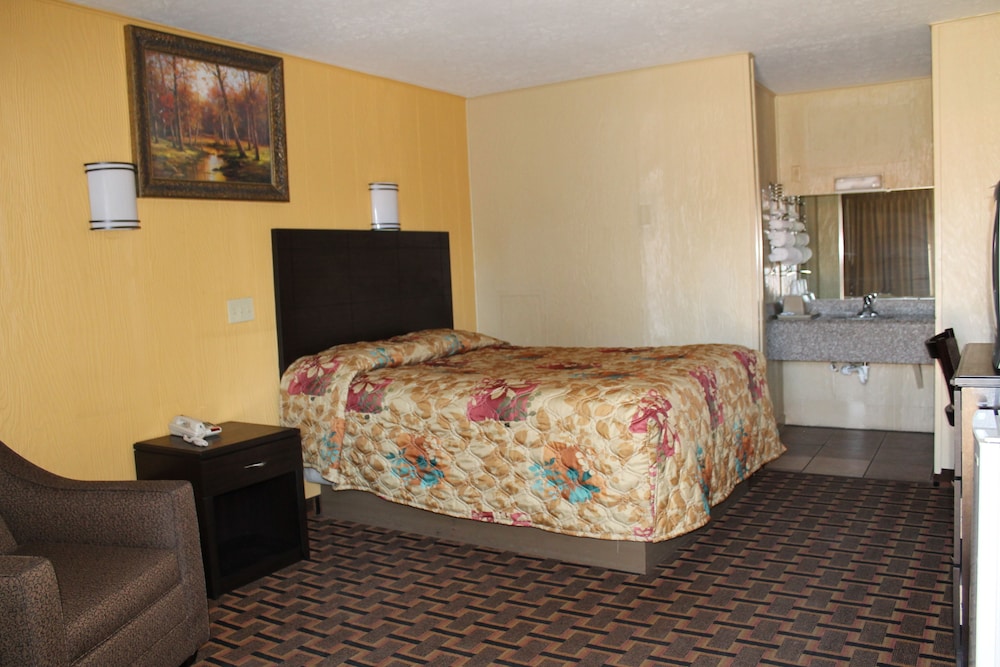 Charles Wesley Motor Lodge 18/51