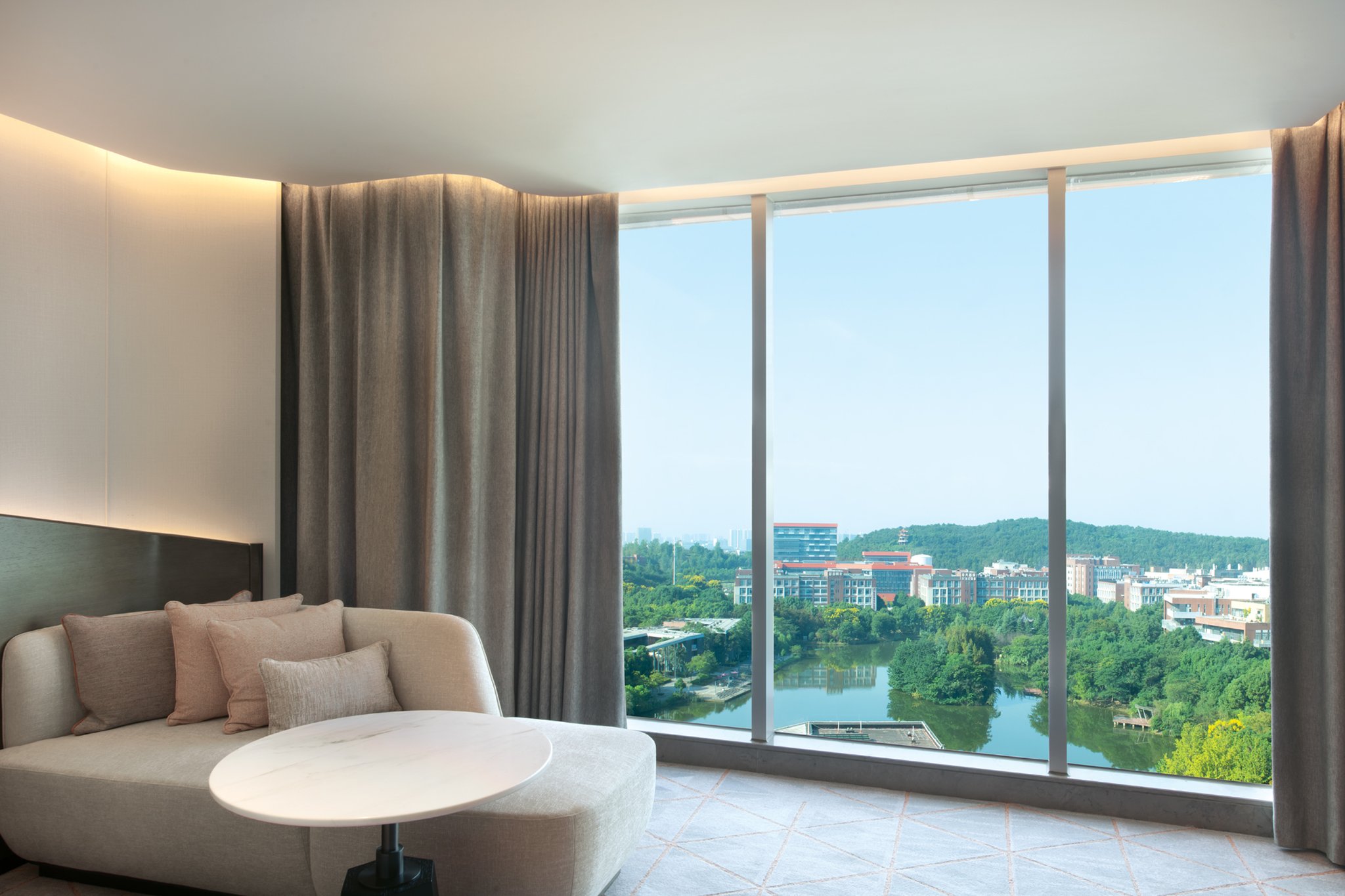 CROWNE PLAZA WUHAN OPTICS VALLEY 46/72