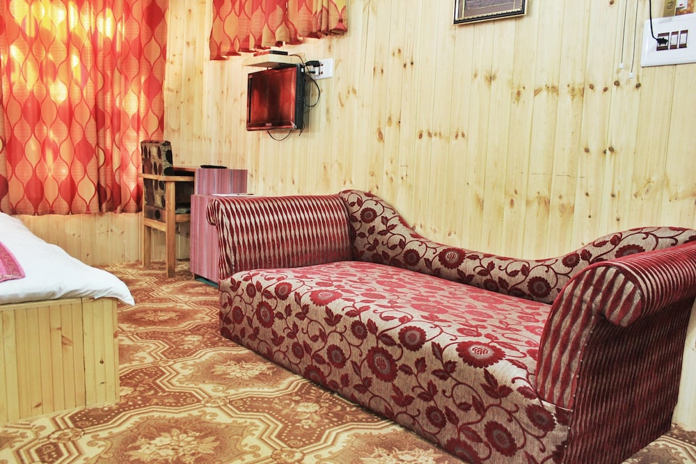 Walisons Hotel 16/41