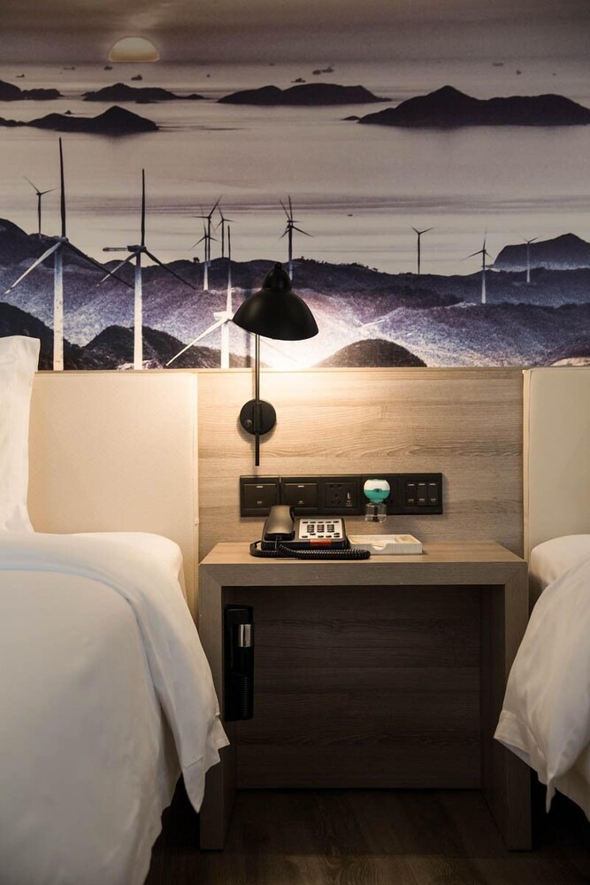 Atour Hotel Ningbo Tianyi Square 10/30