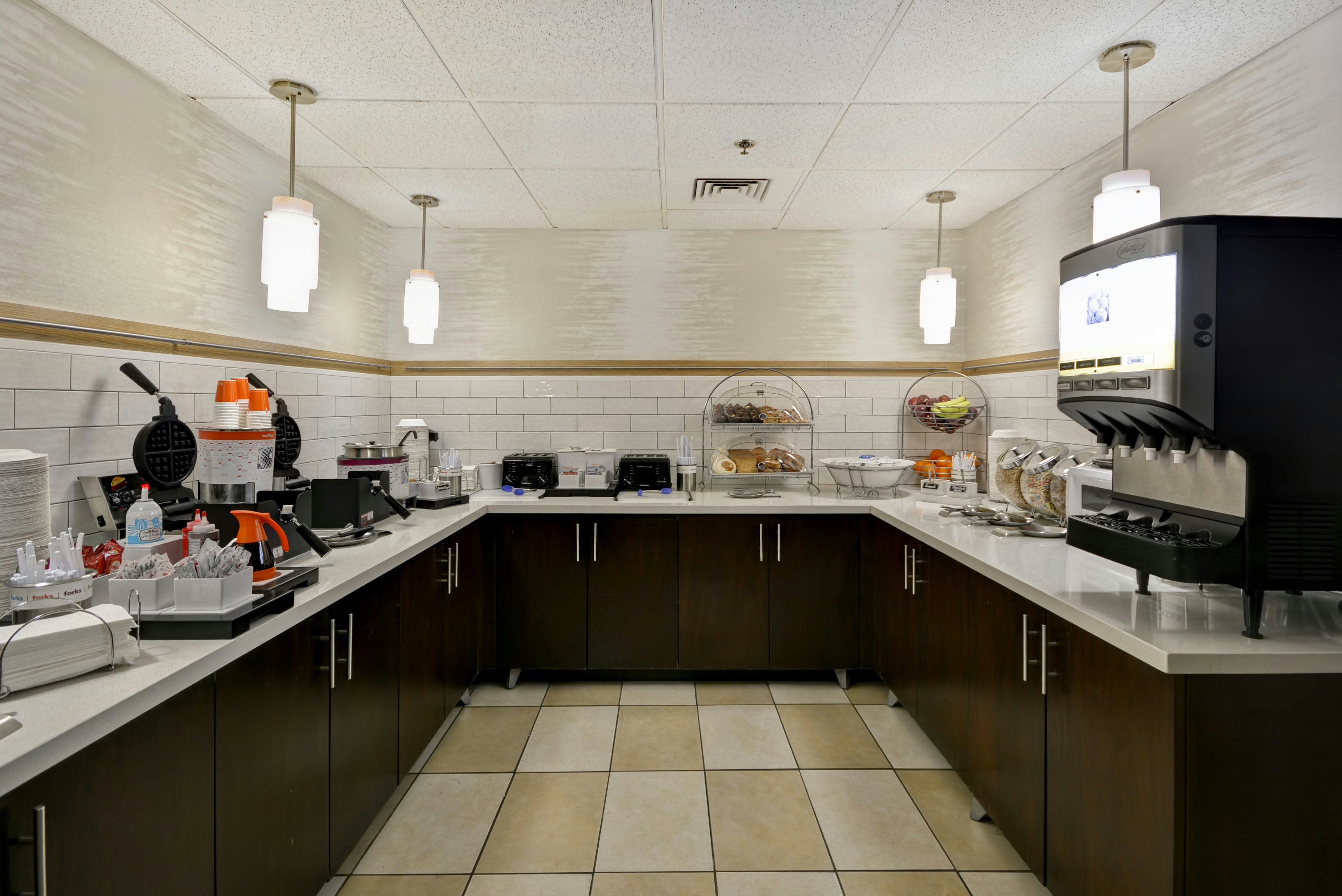 Hampton Inn Detroit/Madison Heights/South Troy 54/56