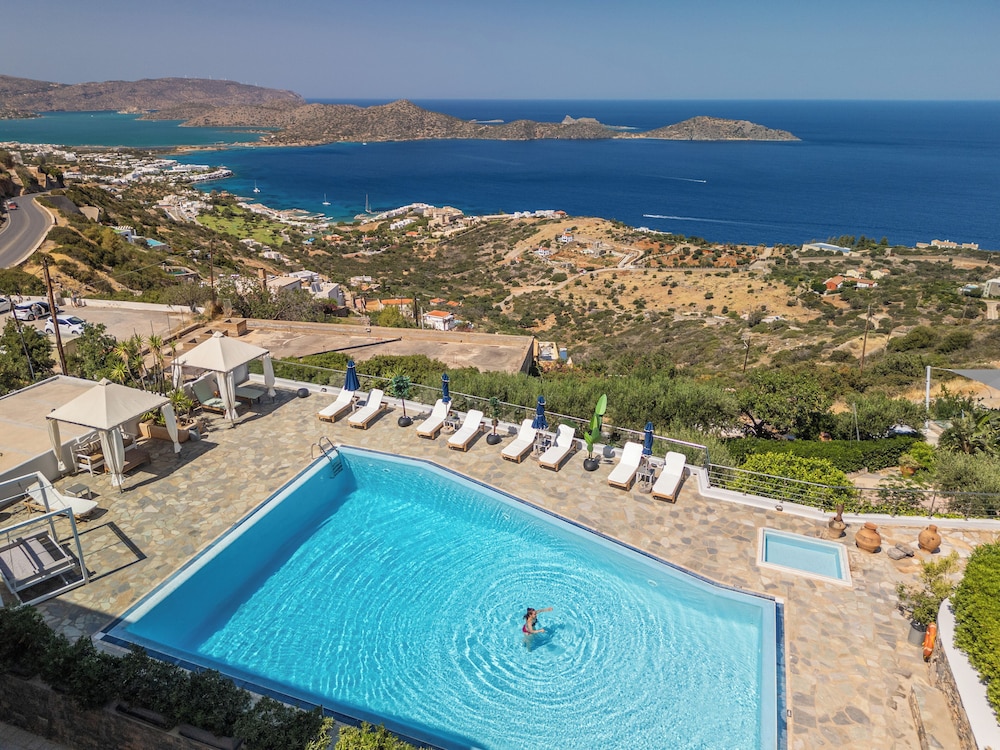 Adrakos Apartments 71/78