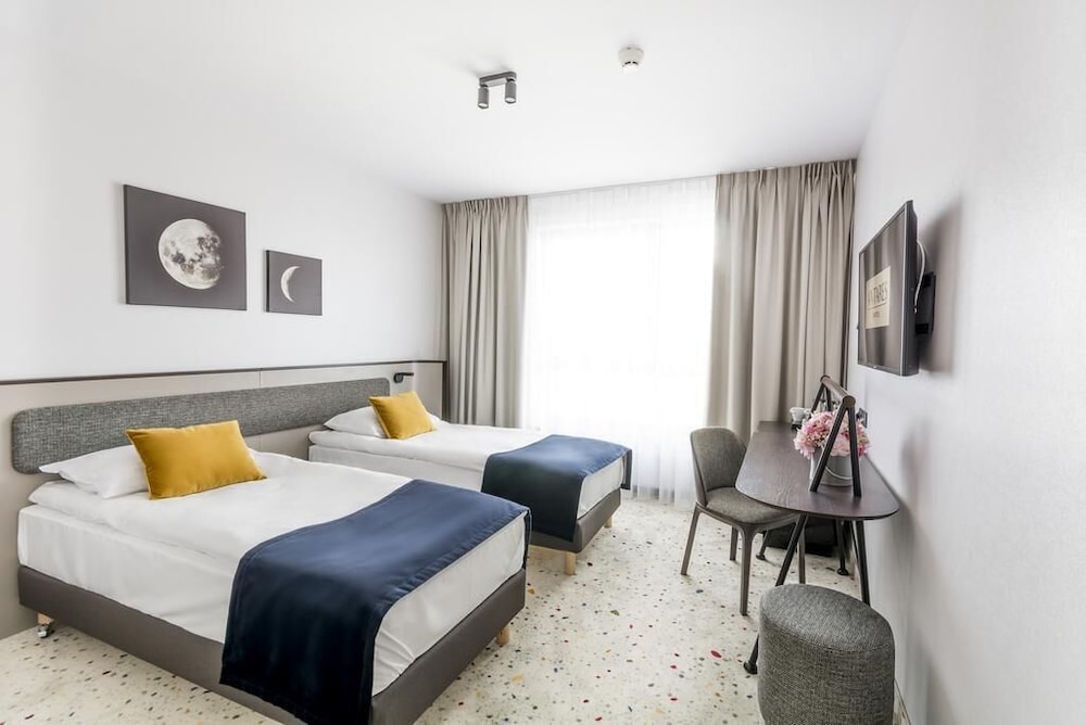 Hotel Antares 7/50