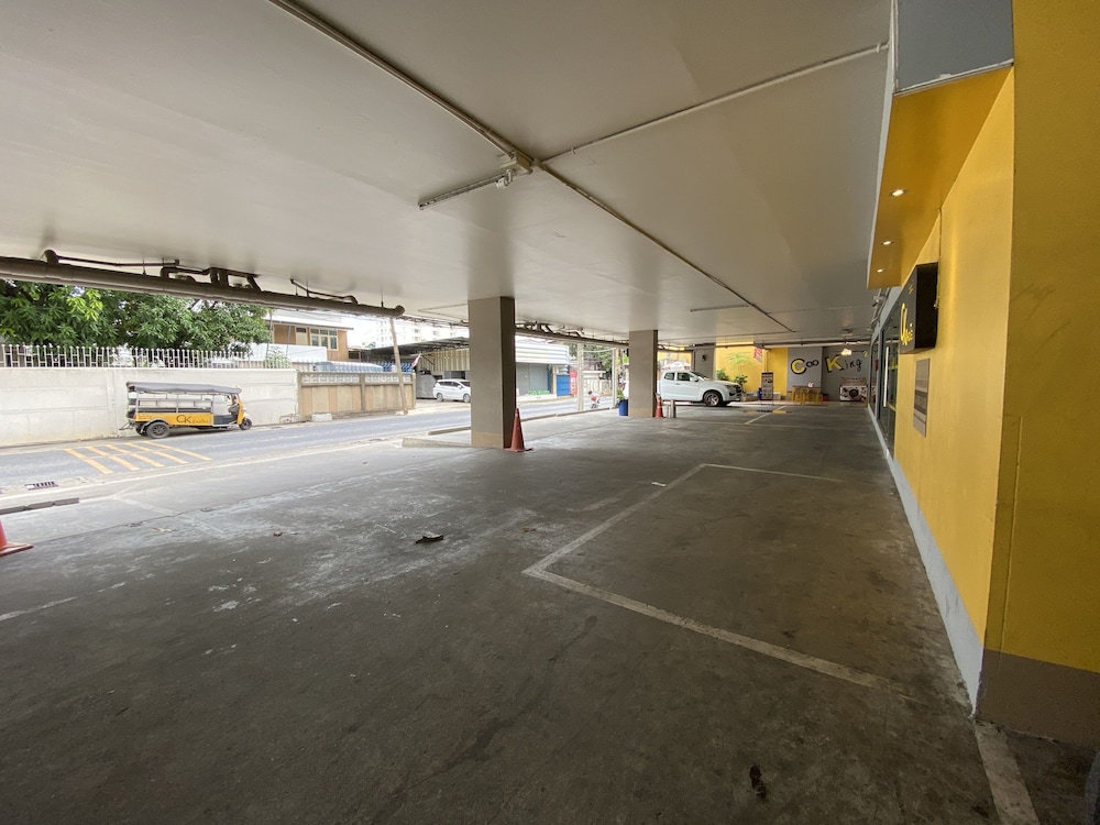 Infinite Hotel at Ratchada 75/81