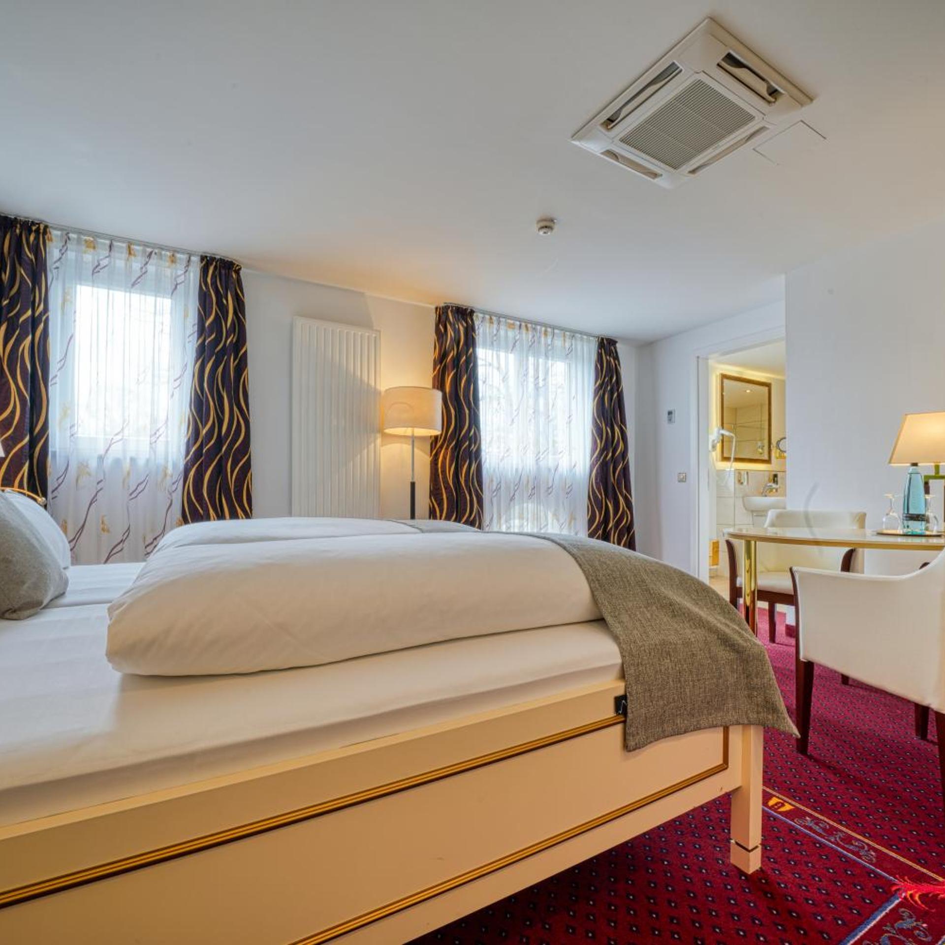 Superior, Double Bed, Land View
