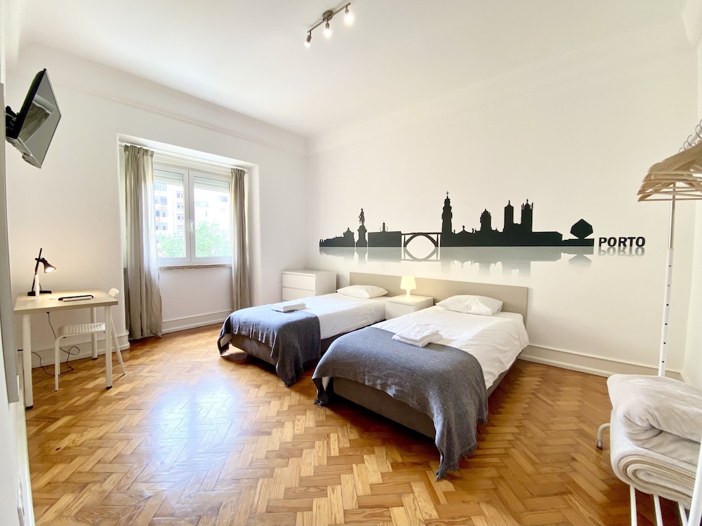 5 Bedrooms, Classic, Apartment, 5 Double Beds, Sofa
